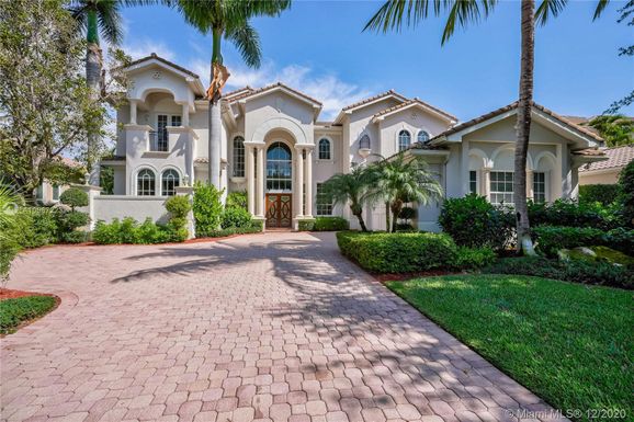 439 Savoie Dr, Palm Beach Gardens FL 33410