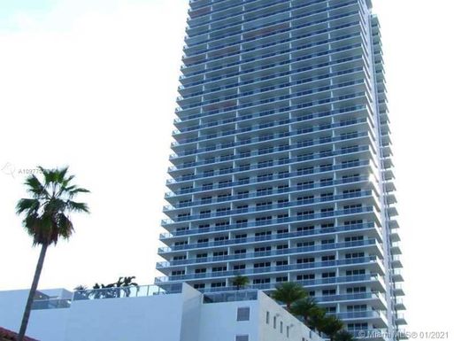 600 NE 27 # 1902, Miami FL 33137