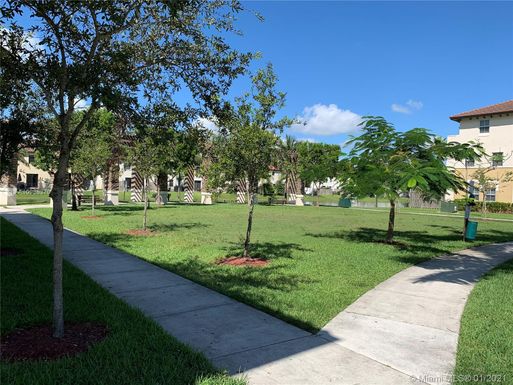 8850 NW 97th Ave # 207, Doral FL 33178