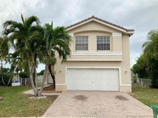 4208 SW 130th Ave, Miramar FL 33027