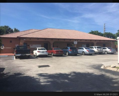 1233 45th St, Mangonia Park FL 33407