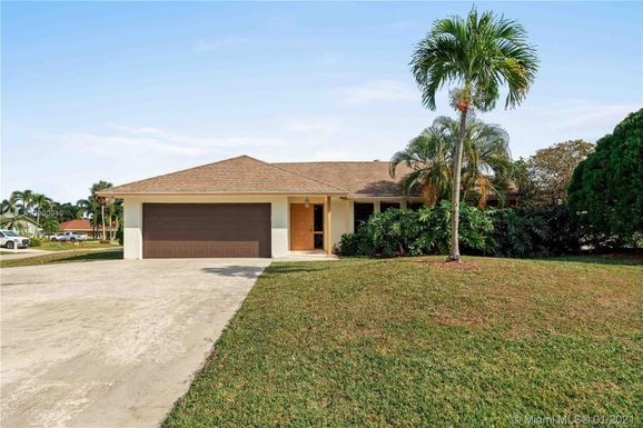 4102 Cottonwood Ave, Palm Beach Gardens FL 33410