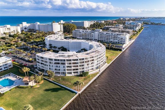 2760 S Ocean Blvd # 202, Palm Beach FL 33480