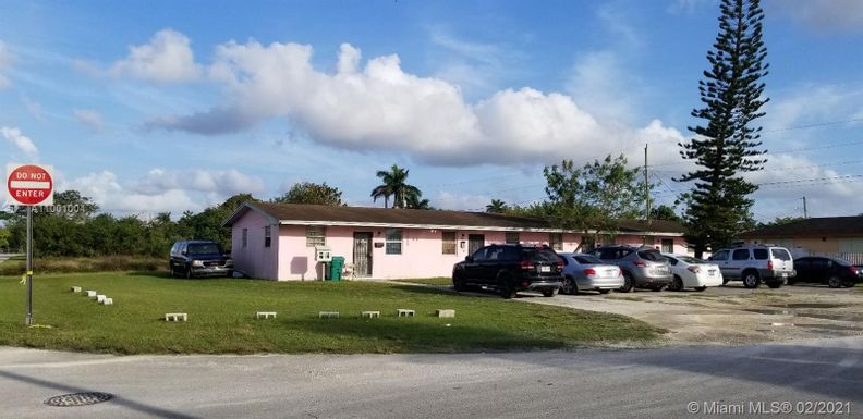 327 NW 7th Ave, Florida City FL 33034