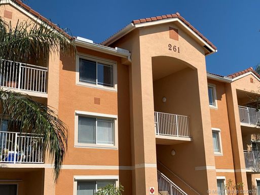 261 SW Palm Dr # 101, Port St. Lucie FL 34986