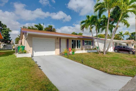 4509 NW 45th Ct, Tamarac FL 33319