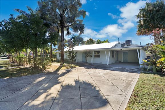 302 3rd St, Jupiter FL 33458