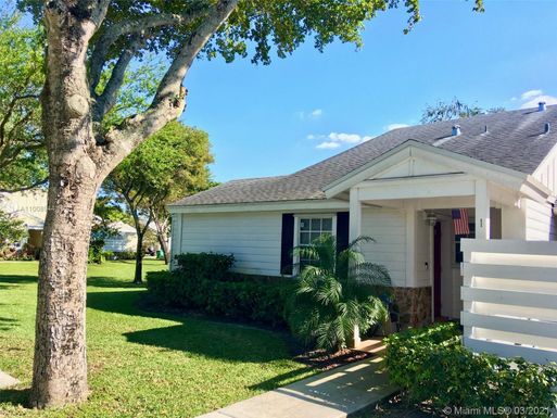 13718 SW 147th Cir Ln # 15, Miami FL 33186