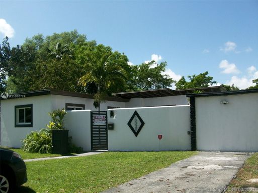 10330 NW 2nd Ave, Miami Shores FL 33150