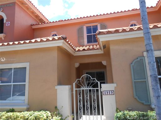 4929 Tradewinds Ter # 905, Dania Beach FL 33312