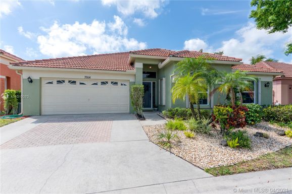 7014 Galleon Cv, Riviera Beach FL 33418