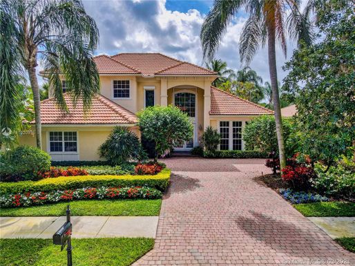 110 Chasewood Cir, Palm Beach Gardens FL 33418