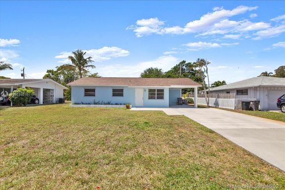 417 Pittsburgh Dr, Jupiter FL 33458