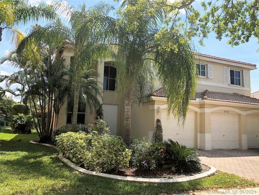 3868 Falcon Ridge Cir, Weston FL 33331