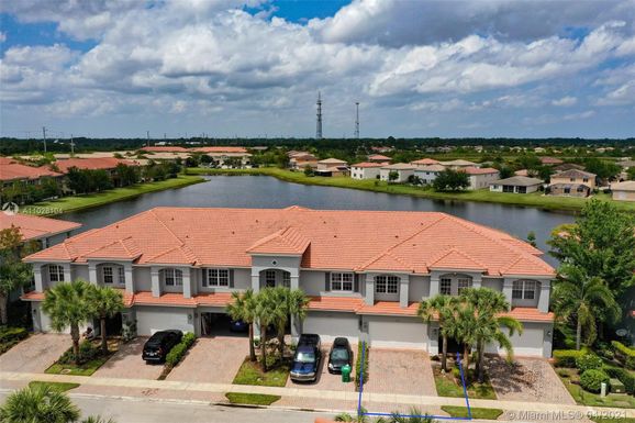 2141 SW Cape Cod Dr # 2141, Port St. Lucie FL 34953