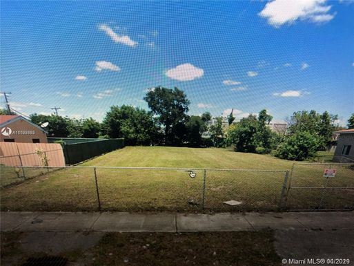 5919 SW 26th St, West Park FL 33023