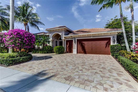 339 Charroux Dr, Palm Beach Gardens FL 33410