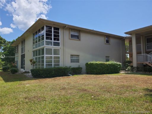 24 Lake Vista Trl # 203, Port St. Lucie FL 34952