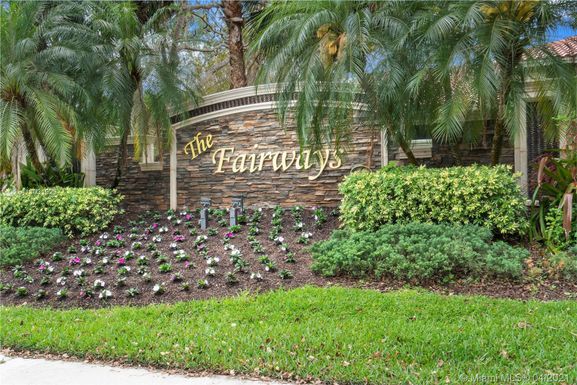 5658 NW 125th Ave, Coral Springs FL 33076