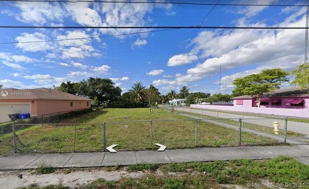 46th Ave SW 24th St, West Park FL 33023