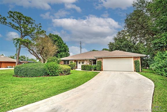 19558 Trails End Ter, Jupiter FL 33458