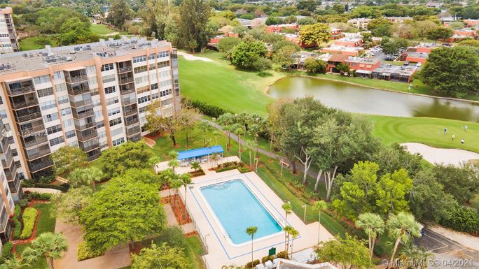 1300 Saint Charles Pl, Pembroke Pines FL 33026