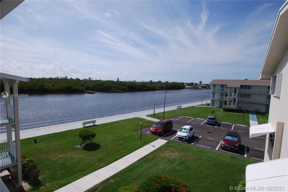 530 E Horizons  E # 308, Boynton Beach FL 33435