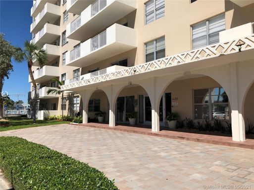 1455 N Treasure Dr # 3D, North Bay Village FL 33141