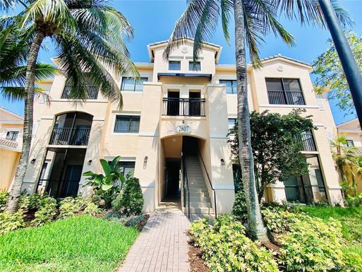 2807 Veronia Dr # 302, Palm Beach Gardens FL 33410