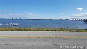 4080 NE Indian River Dr, Jensen Beach FL 34957