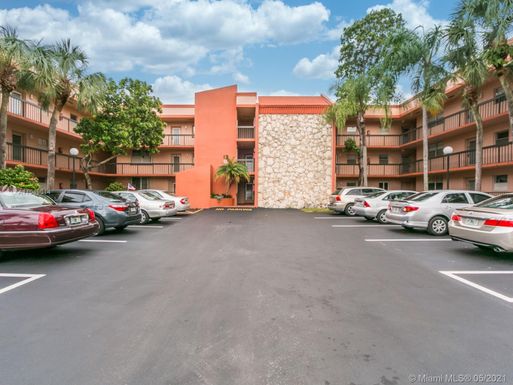 3100 Holiday Springs Blvd # 307, Margate FL 33063