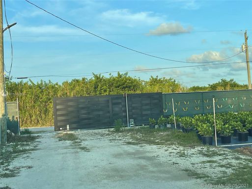 16440 SW 212, South Miami FL 33187