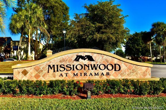 8327 E Missionwood Dr # 25, Miramar FL 33025