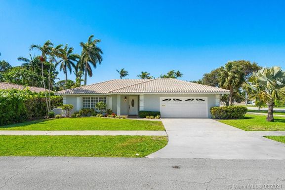 500 Silver Ln, Boca Raton FL 33432