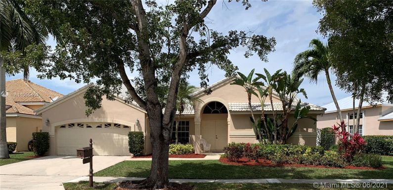 609 Verona Pl, Weston FL 33326