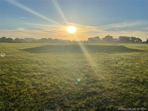 292 lott Grade, Other City - In The State Of Florida FL 33960