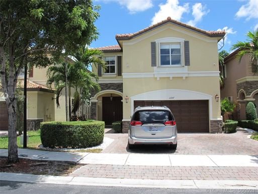 11257 NW 43rd Ter, Doral FL 33178