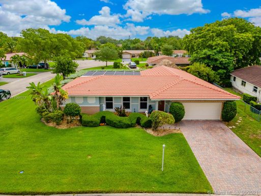 2591 NW 118th Dr, Coral Springs FL 33065