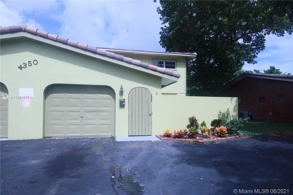 4350 NW 80th Ave, Coral Springs FL 33065