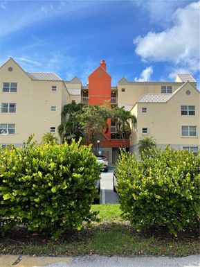 8225 Lake Dr # 503, Doral FL 33166