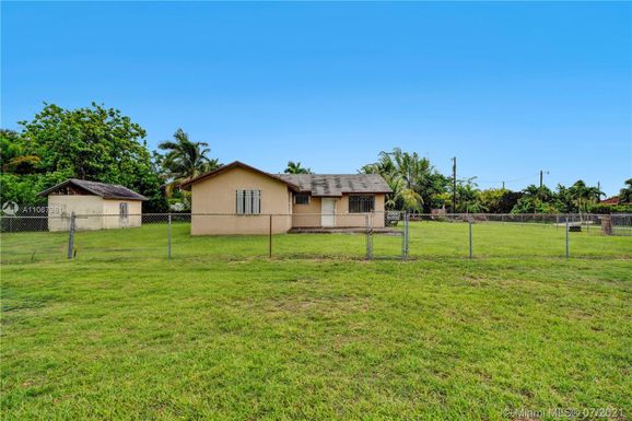 18905 SW 353rd St, Homestead FL 33034