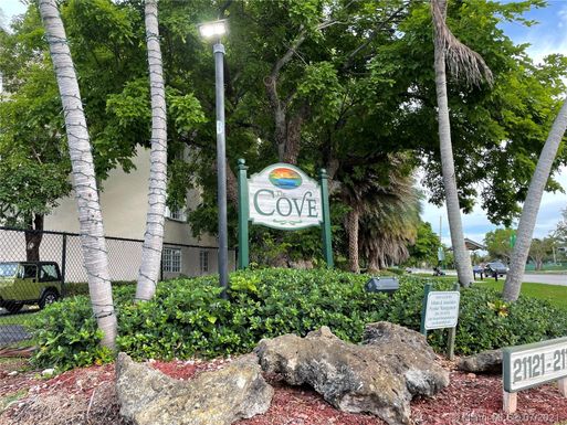 21121 SW 85th Ave # 314, Cutler Bay FL 33189