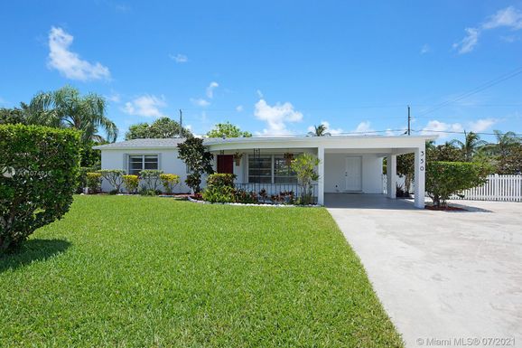 350 Australian Cir, Lake Park FL 33403