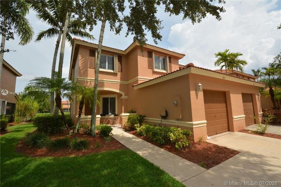 9012 Lily Bank Ct, Riviera Beach FL 33407