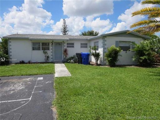 7200 SW 4th Ct, North Lauderdale FL 33068