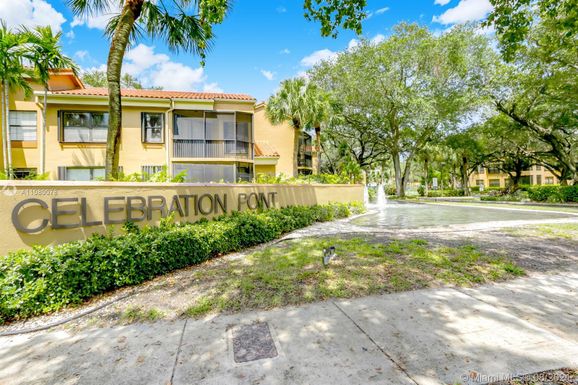 15499 N Miami Lakeway  N # 5, Miami Lakes FL 33014