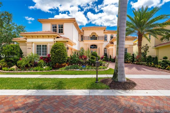 17354 Balaria St, Boca Raton FL 33496