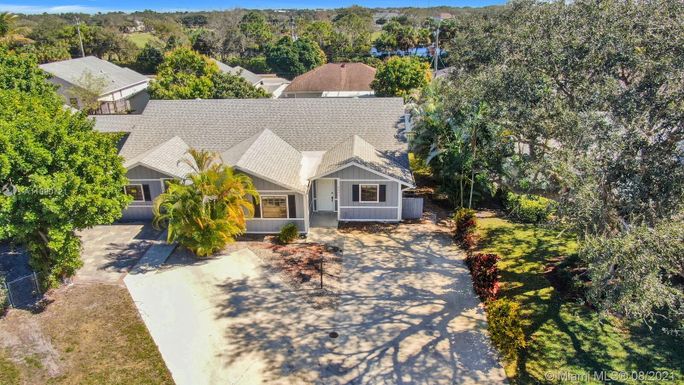 6075 Francis St, Jupiter FL 33458