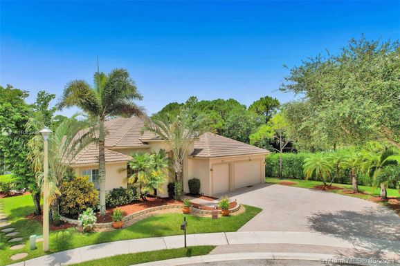 5194 NW 74th Pl, Coconut Creek FL 33073