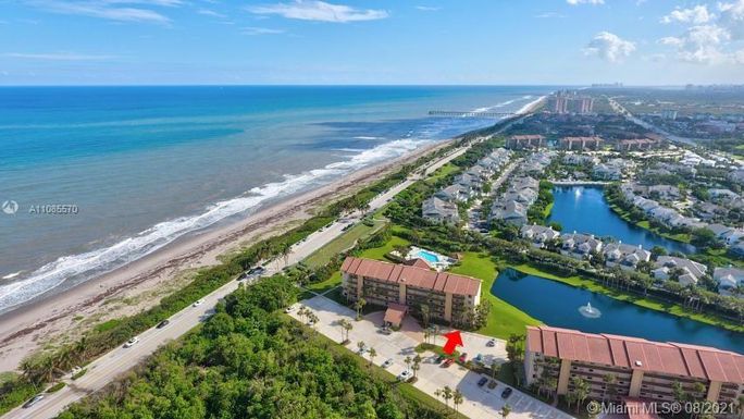 101 Ocean Bluffs Blvd # 106, Jupiter FL 33477